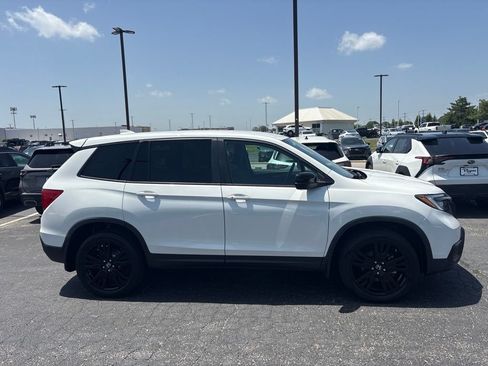 Used 2020 Honda Passport Sport image 2