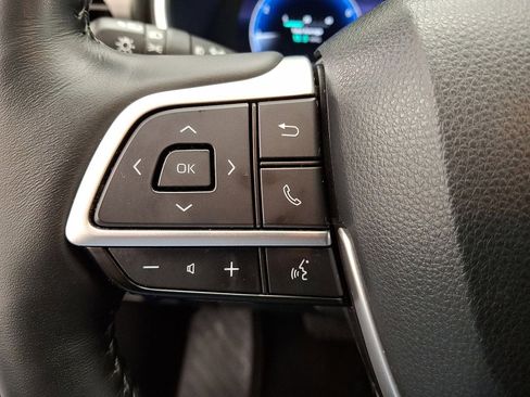 Used 2024 Toyota Highlander Limited image 17