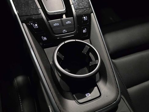 Used 2022 Porsche 911 Turbo S image 21