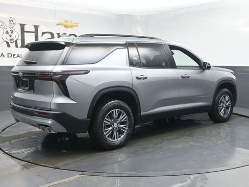 New 2026 Chevrolet Traverse LT w/ LPO, Floor Liner Package FWD image 29