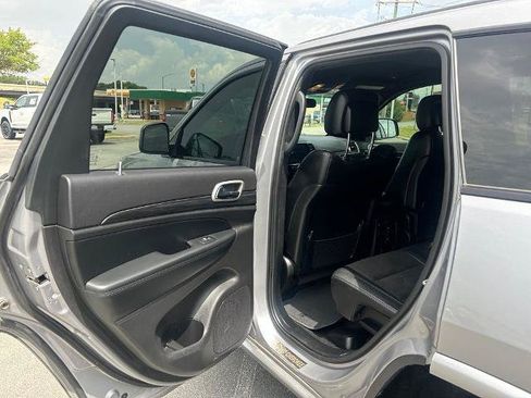 Used 2021 Jeep Grand Cherokee Laredo X AWD/4WD image 27
