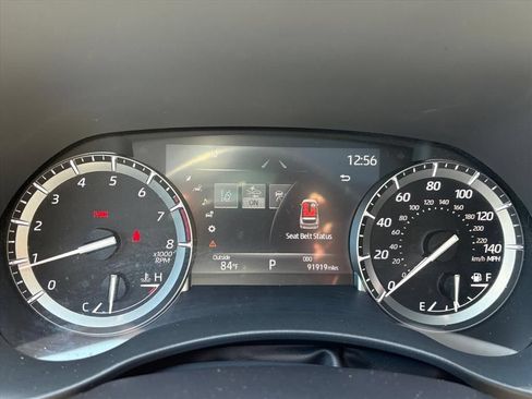 Used 2021 Toyota Highlander XLE AWD/4WD image 9
