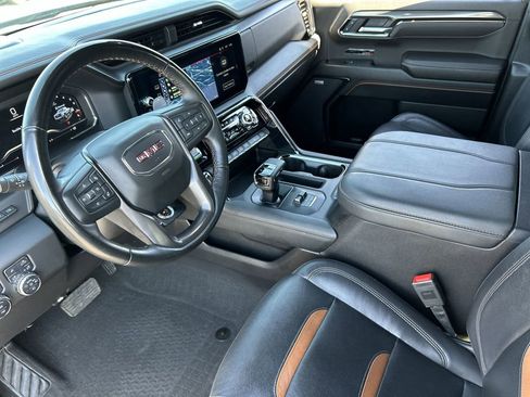 Used 2025 GMC Sierra 1500 AT4 w/ Technology Package AWD/4WD image 10