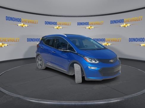 Used 2020 Chevrolet Bolt Premier w/ Infotainment Package FWD image 5