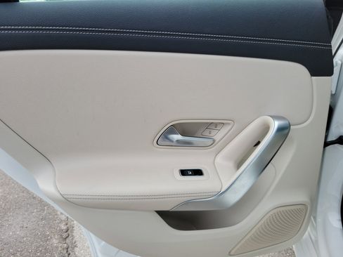 Used 2025 Mercedes-Benz CLA 250 image 27