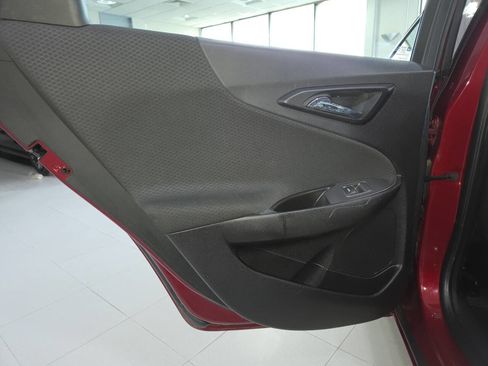 Used 2017 Chevrolet Malibu LT FWD image 19