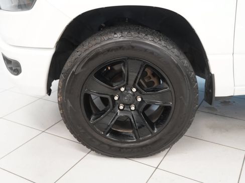 Used 2020 RAM 1500 Big Horn AWD/4WD image 16
