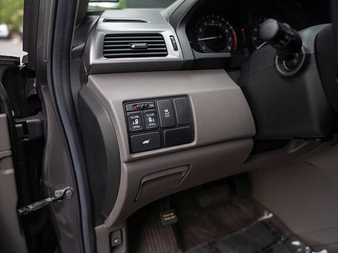 Used 2013 Honda Odyssey EX-L image 19