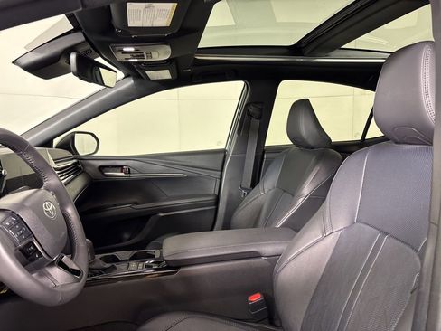 Used 2025 Toyota Camry XSE image 16
