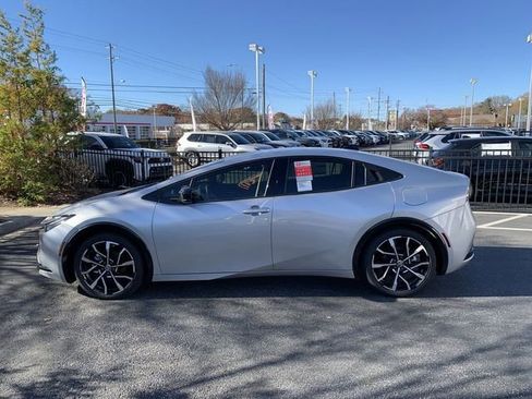 New 2026 Toyota Prius Plug-In Hybrid FWD image 5