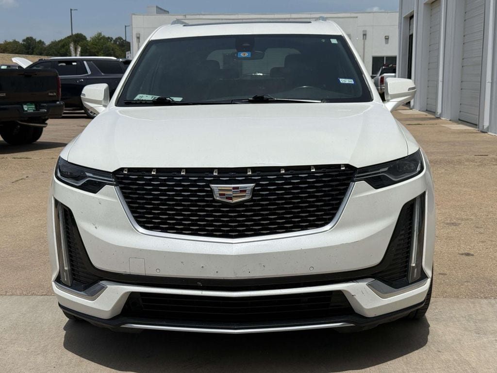 Used 2021 Cadillac XT6 Premium Luxury FWD image 2