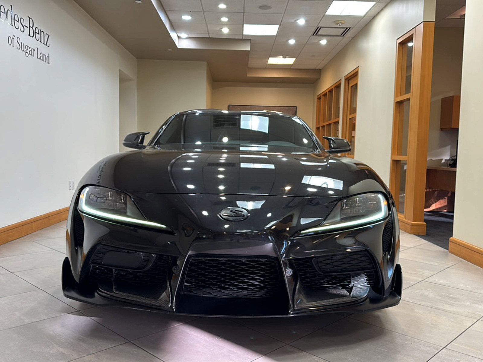 Used 2021 Toyota Supra w/ Safety & Technology Package RWD image 2