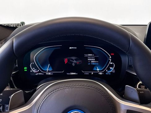 Used 2022 BMW 530e w/ M Sport Package image 12