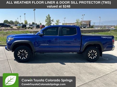 Used 2022 Toyota Tacoma TRD Off-Road AWD/4WD image 4