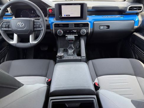 Used 2025 Toyota Tacoma TRD Off-Road AWD/4WD image 13