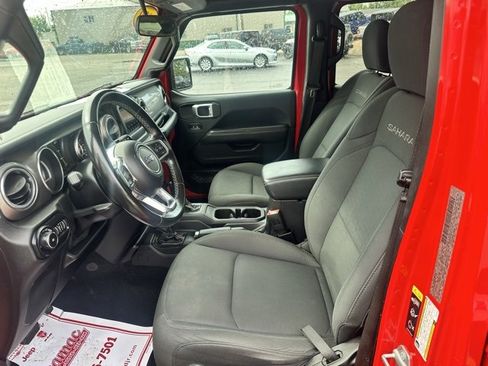 Used 2020 Jeep Wrangler Unlimited Sahara image 18