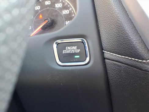 Used 2023 GMC Acadia SLE w/ Driver Convenience Package image 16