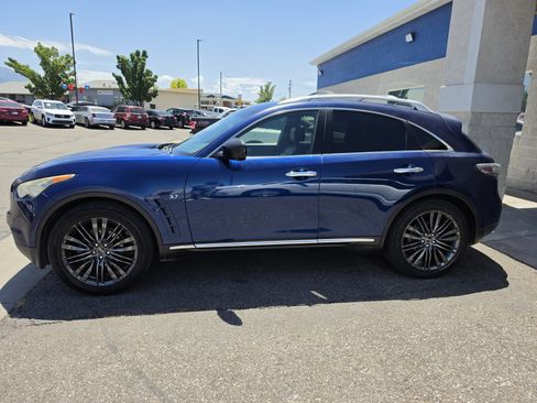 Used 2017 INFINITI QX70 AWD w/ Limited Package image 4