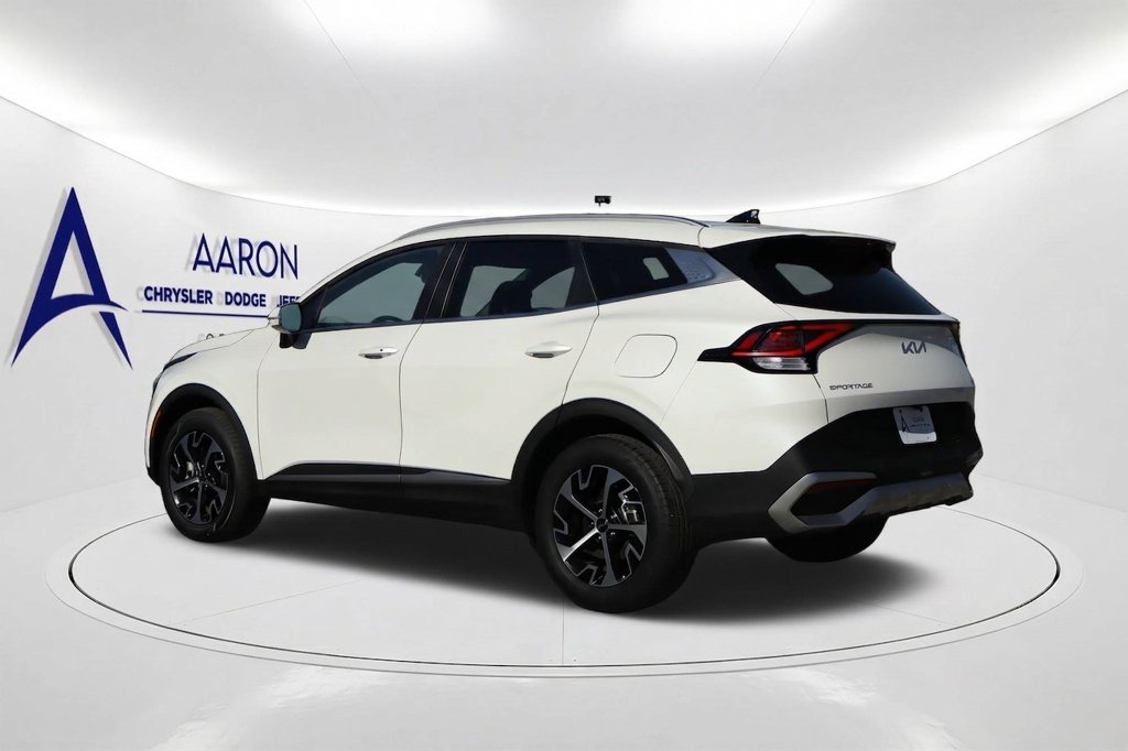 Used 2024 Kia Sportage EX AWD/4WD image 7