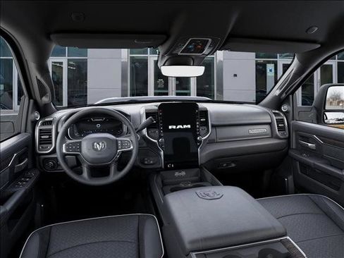 New 2026 RAM 2500 Laramie AWD/4WD image 14