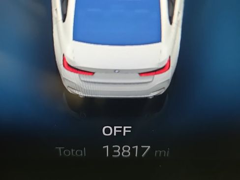 Certified 2024 BMW 330i xDrive Sedan w/ Premium Package image 21