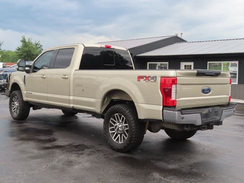 Used 2017 Ford F350 Lariat w/ Lariat Ultimate Package AWD/4WD image 4