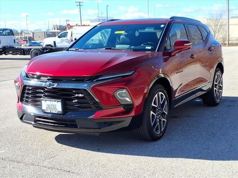 Used 2023 Chevrolet Blazer RS image 2