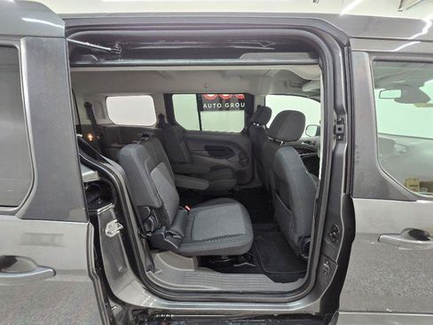 Used 2020 Ford Transit Connect XLT FWD image 17