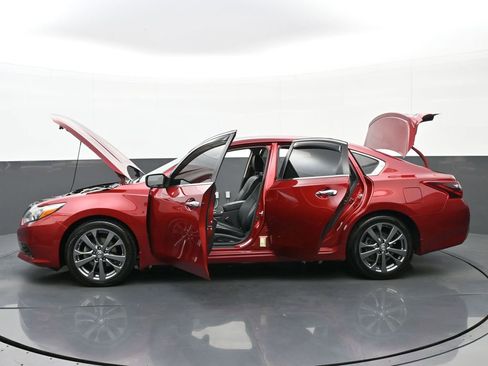 Used 2018 Nissan Altima 2.5 SR w/ SR Special Edition FWD image 46
