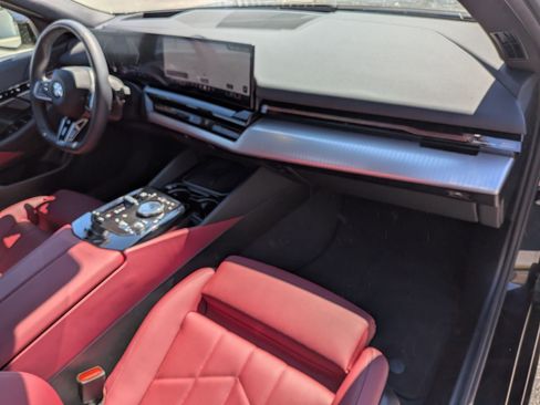 Certified 2026 BMW 530i w/ M Sport Package image 40