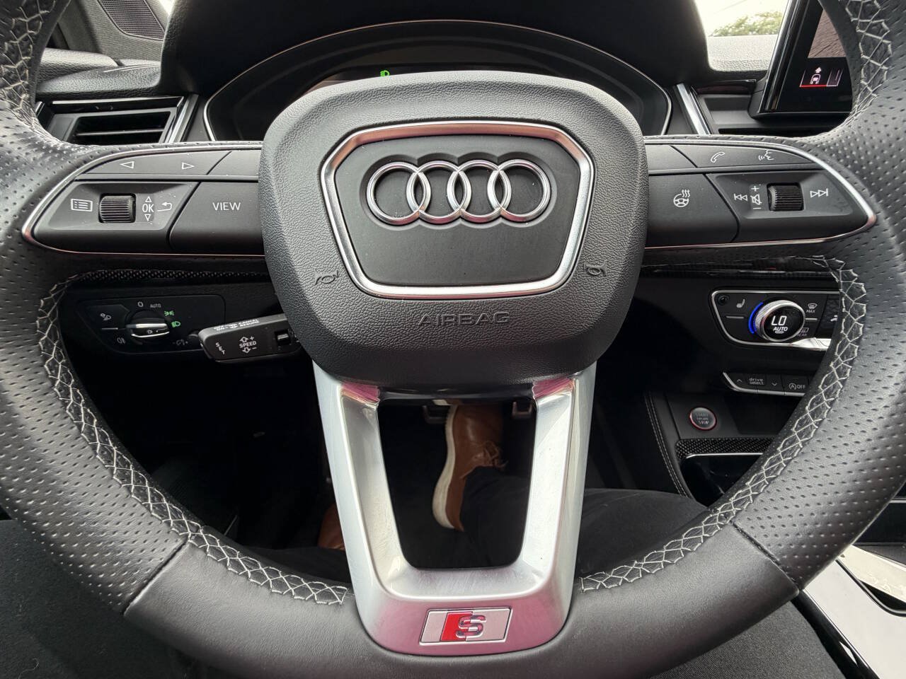 Used 2023 Audi SQ5 Premium Plus w/ Premium Plus Package AWD/4WD image 28