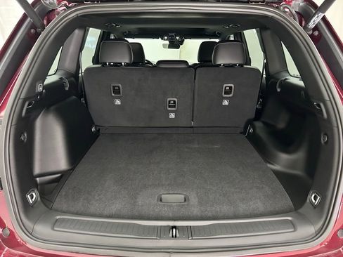 New 2025 Jeep Grand Cherokee 4WD image 12