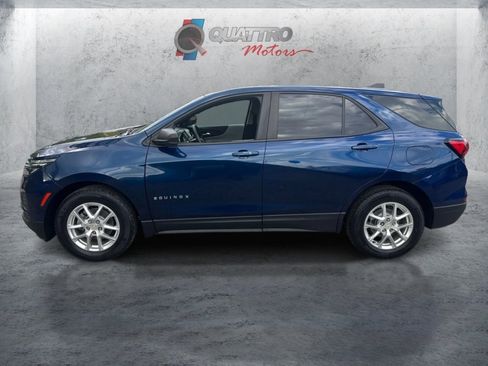 Used 2022 Chevrolet Equinox LS w/ LS Convenience Package FWD image 2