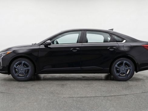 Used 2025 Kia K4 LXS image 5