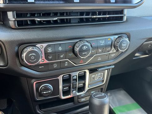 New 2026 Jeep Gladiator Sport AWD/4WD image 25
