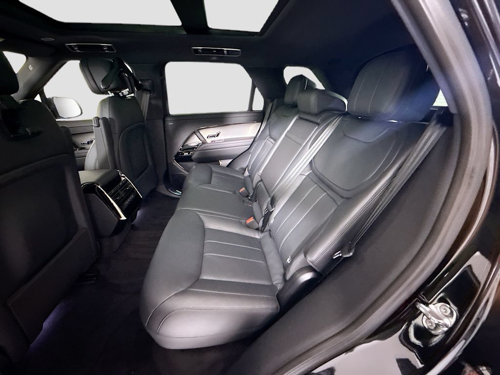 New 2026 Land Rover Range Rover Sport SE AWD/4WD image 21