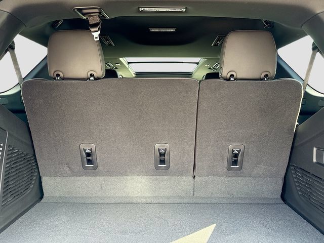 New 2025 Chevrolet Tahoe Premier AWD/4WD image 32
