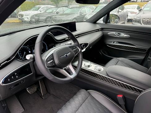 Certified 2025 Genesis GV70 3.5T Sport w/ Sport Prestige Package AWD/4WD image 10