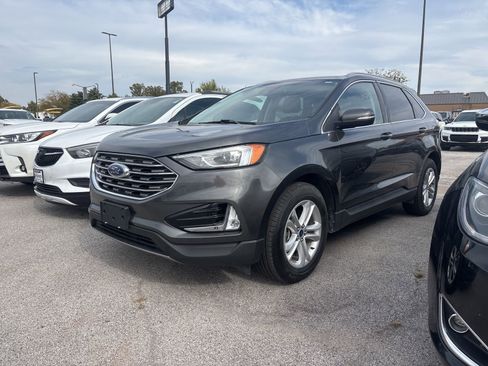 Used 2019 Ford Edge SEL w/ Equipment Group 201A image 2