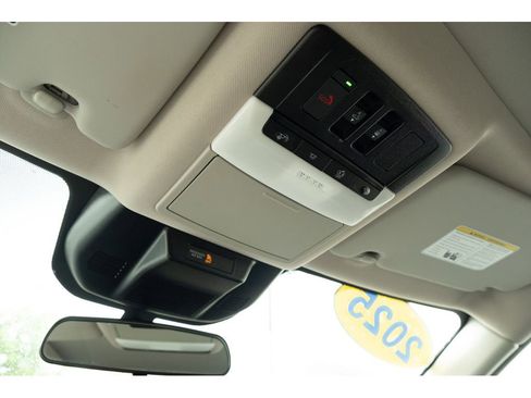 Used 2025 Nissan Rogue SV w/ SV Premium Package FWD image 32