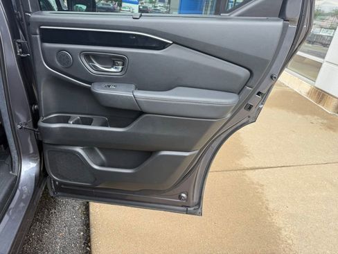 Used 2024 Honda Pilot EX-L image 40