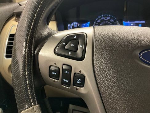 Used 2013 Ford Flex SEL AWD/4WD image 16