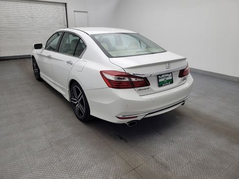 Used 2016 Honda Accord Touring image 5