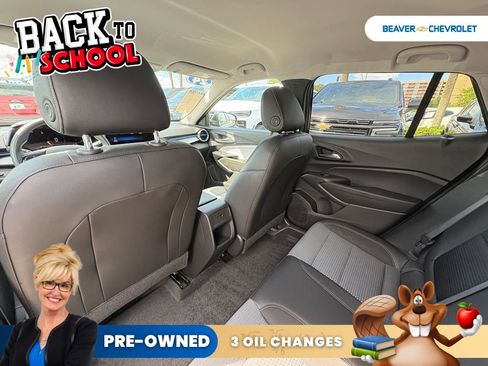 Used 2025 Chevrolet Trax LT FWD image 15