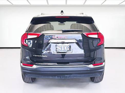 Used 2024 GMC Terrain SLT image 5