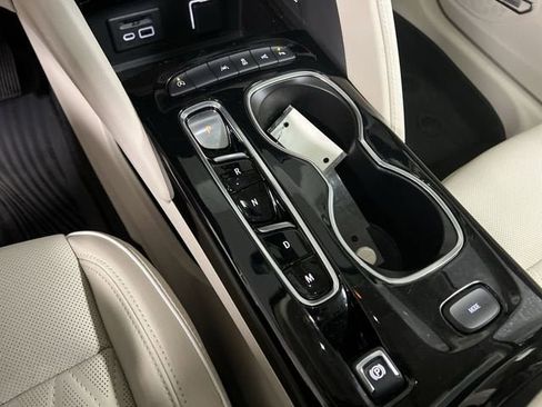 Certified 2023 Buick Envision Avenir FWD image 16