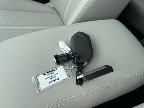 Used 2025 Kia Sorento S w/ Panoramic Sunroof Package FWD image 35