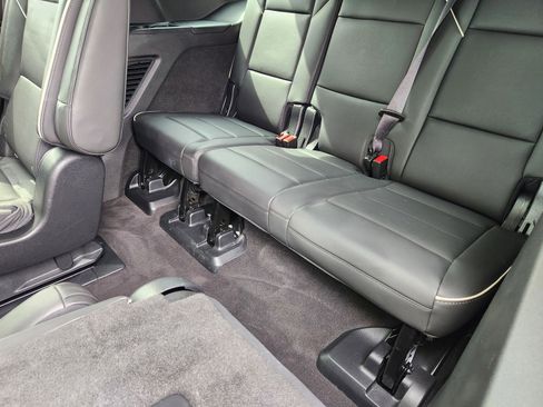 Certified 2022 Cadillac Escalade Premium Luxury RWD image 14