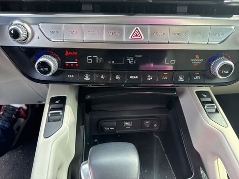 Used 2024 Kia Telluride S w/ S Sunroof Package AWD/4WD image 16