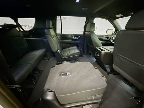 Used 2024 Chevrolet Suburban Z71 w/ Luxury Package image 31